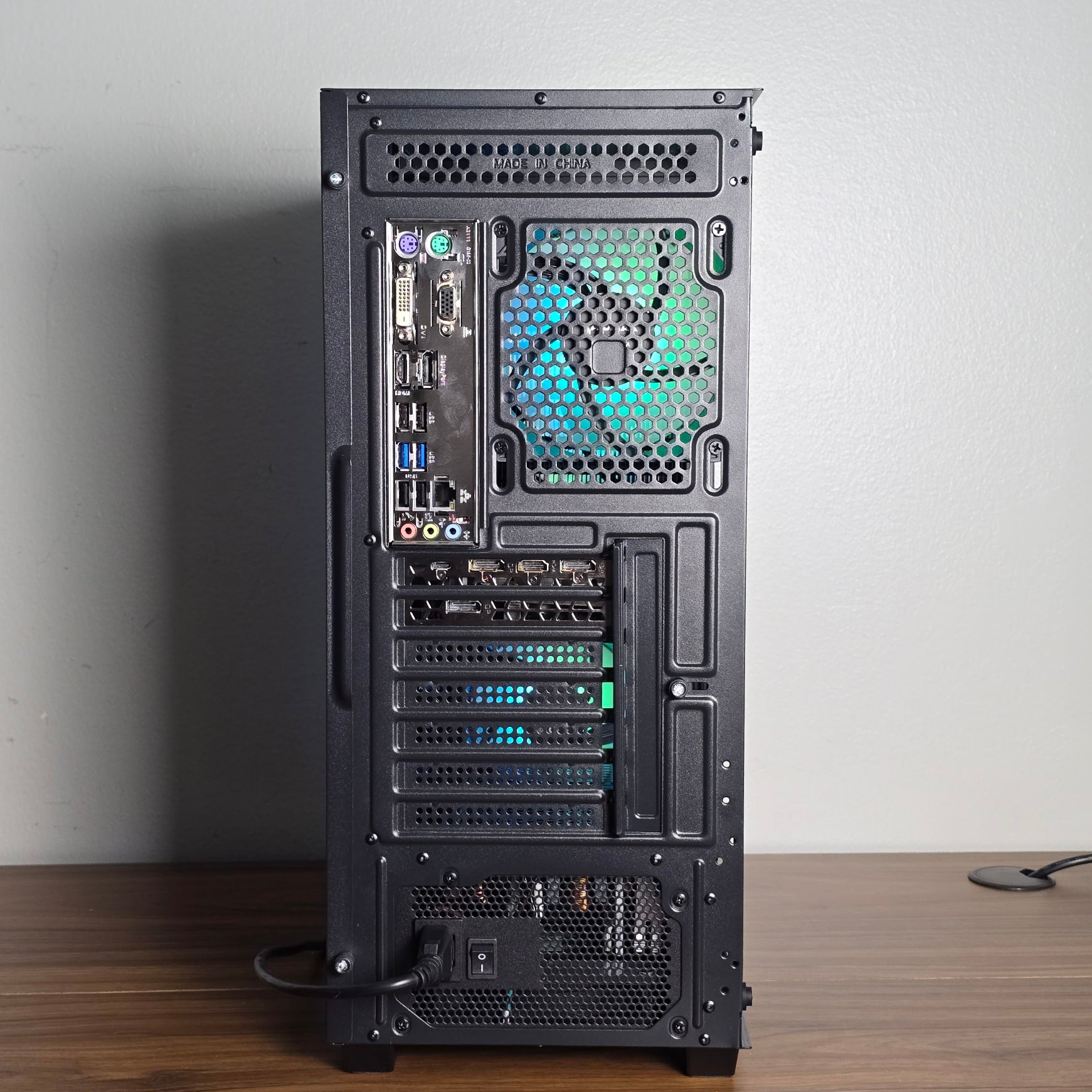 Aurora Drift - rear I/O panel